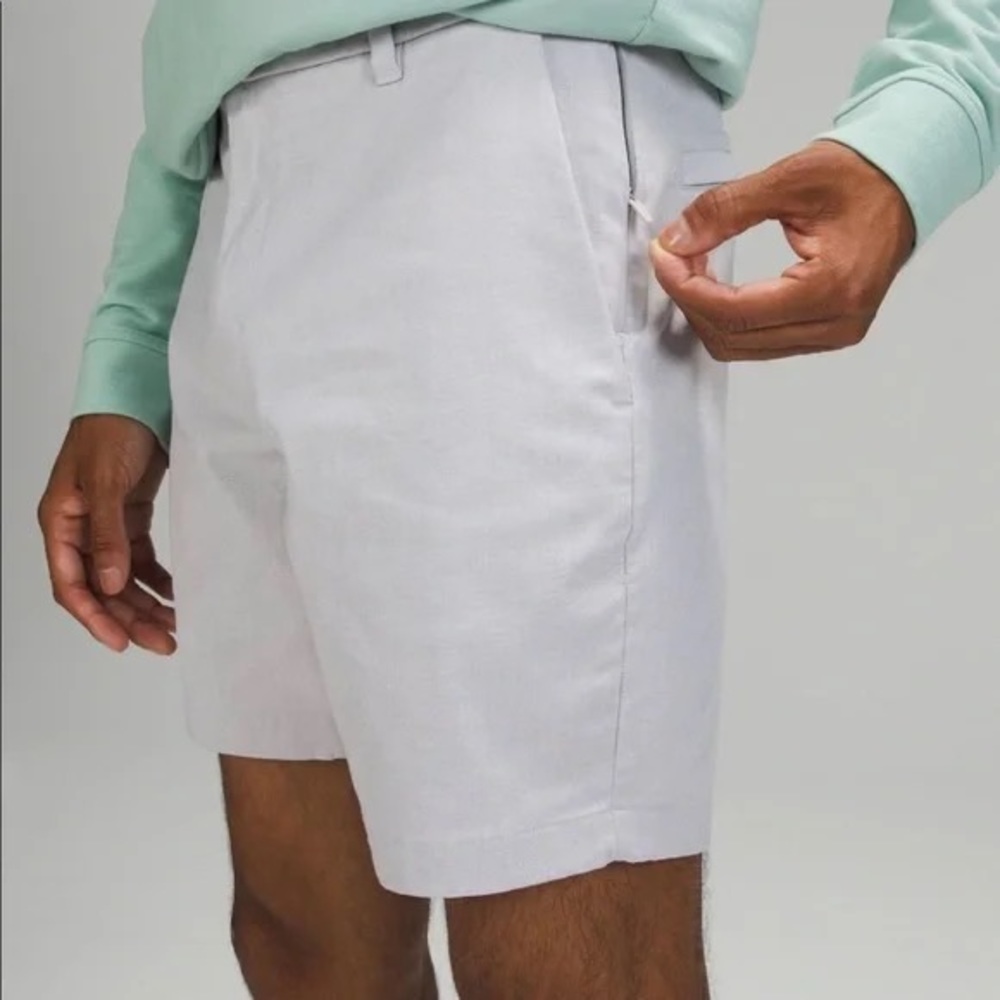 Lululemon Men’s Commission Short 7” Size 32